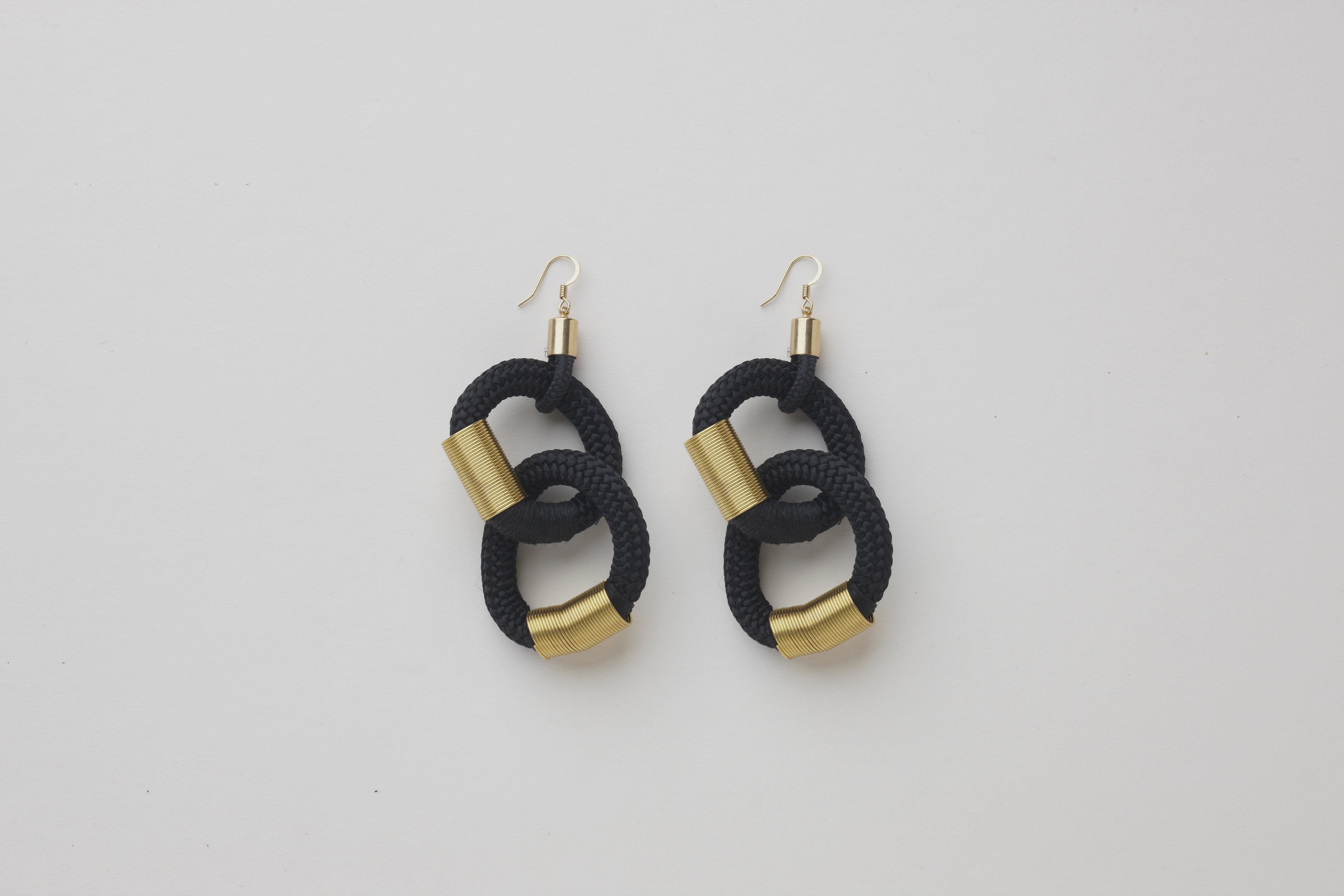 AK+JPxP_Double Hoop Earrings